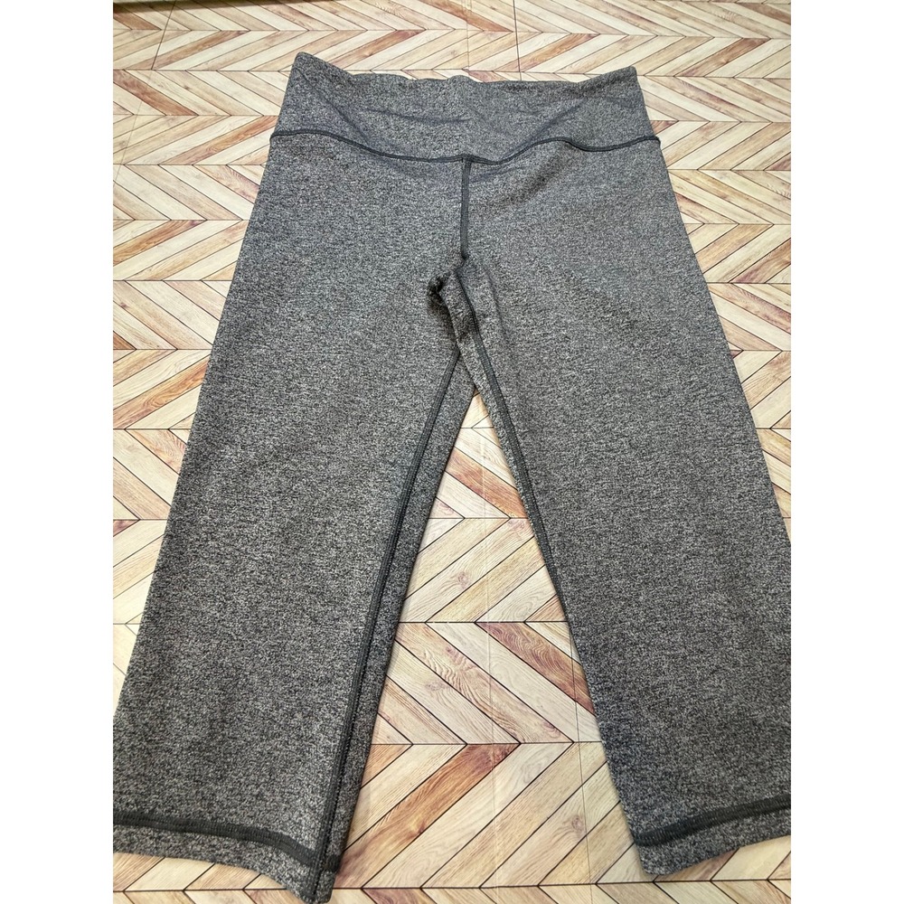 Victoria's Secret VSX Sport Knockout Gray Heathered Capri Leggings‎ Medium M